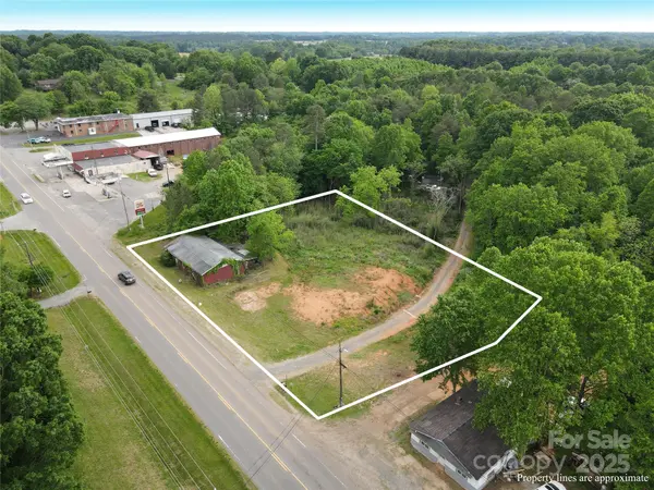 3023 & 3027 Wilkesboro HWY, Statesville, NC 28625