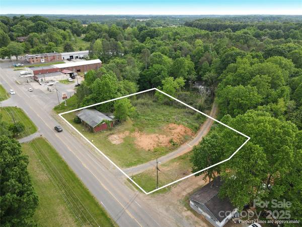 3023 & 3027 Wilkesboro HWY, Statesville, NC 28625