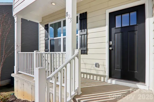 823 Adelston LN, Asheville, NC 28804