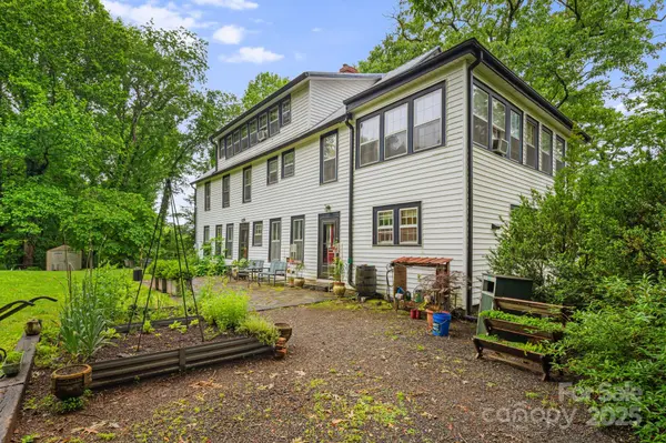 1186 Old US 70 HWY, Black Mountain, NC 28711