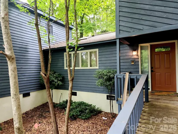 2800 Patio LN, Gastonia, NC 28056