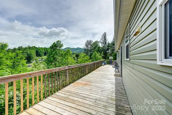 208 Stillwater Springs RD, Burnsville, NC 28714