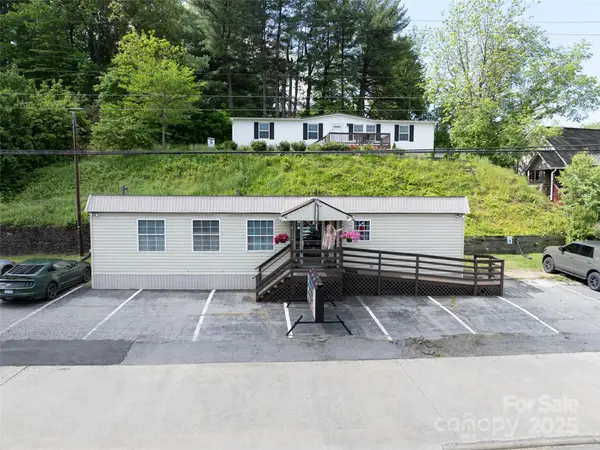 8305 Carolina BLVD, Clyde, NC 28721