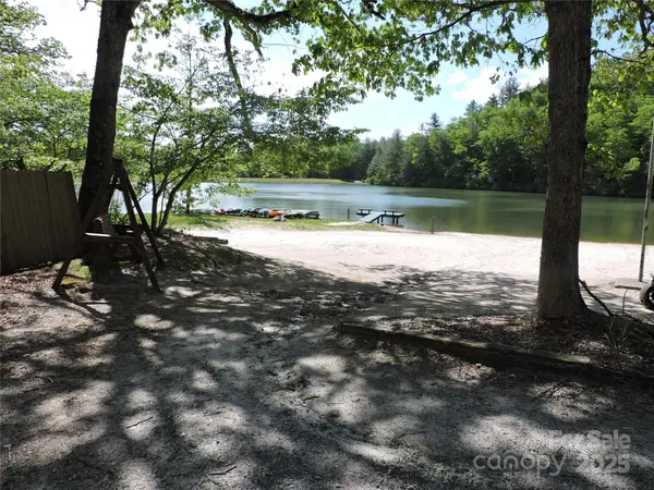 0 Swiss Pine Lake DR, Spruce Pine, NC 28777