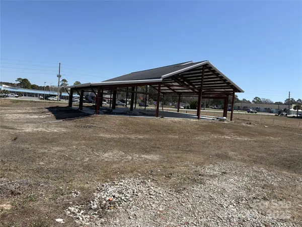 1660 SEASIDE RD SW, Sunset Beach, NC 28468