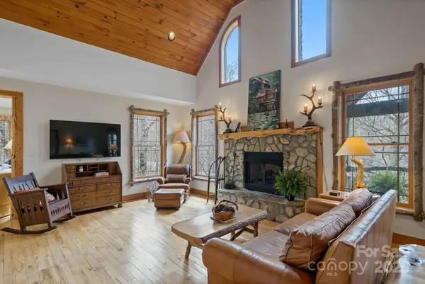 140 Spruce Hollow RD, Beech Mountain, NC 28604