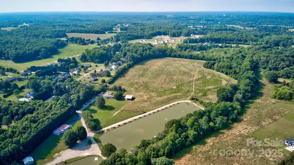 000 Pops Lake RD, Statesville, NC 28625