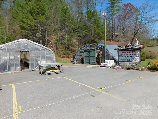 4294 Linville Falls HWY, Newland, NC 28657