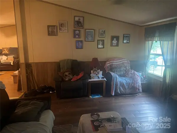 12414 Buxton DR, Pineville, NC 28134