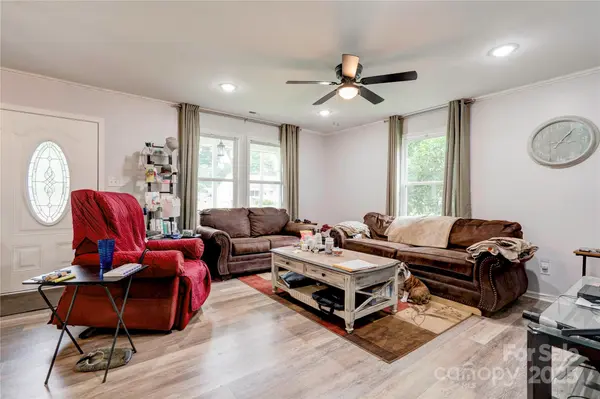 812 Kings RD, Shelby, NC 28150