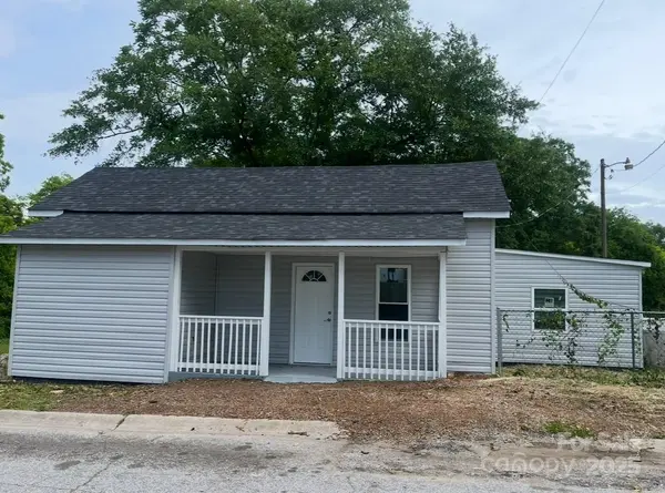 39 E White ST, Chester, SC 29706