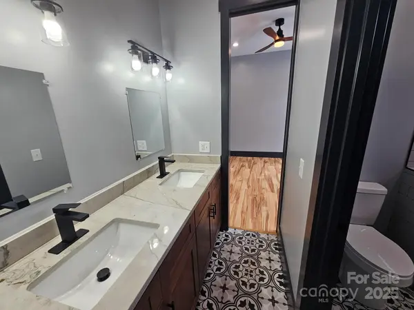 1076 Table View DR #55, Morganton, NC 28655