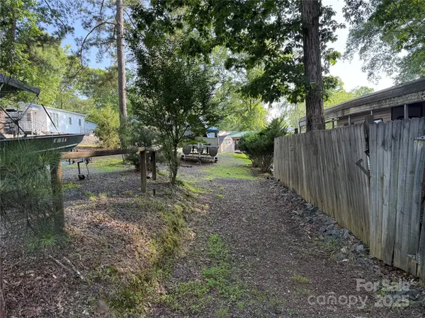 160/162 Arrowood TRL #F28/F29, Mount Gilead, NC 27306
