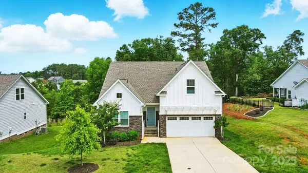 18619 Mainsail CT, Lancaster, SC 29720