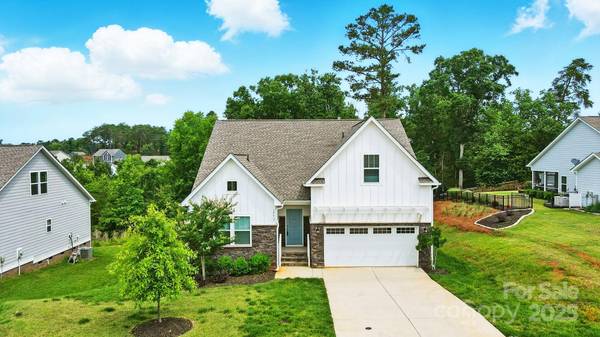 18619 Mainsail CT, Lancaster, SC 29720
