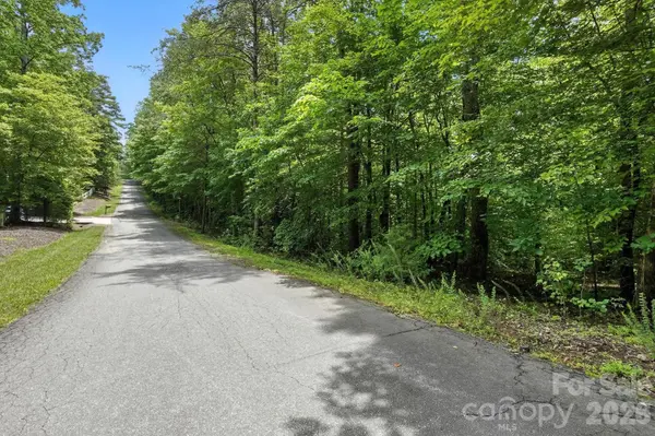 6 Hager Mountain LN, Iron Station, NC 28080
