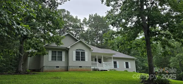 221 Flat Branch TRL, Mill Spring, NC 28756
