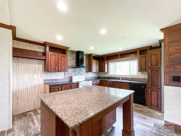 5321 State line RD, Marshville, NC 28103