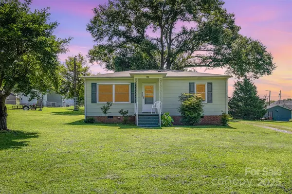422 Wilson ST, Mount Holly, NC 28120