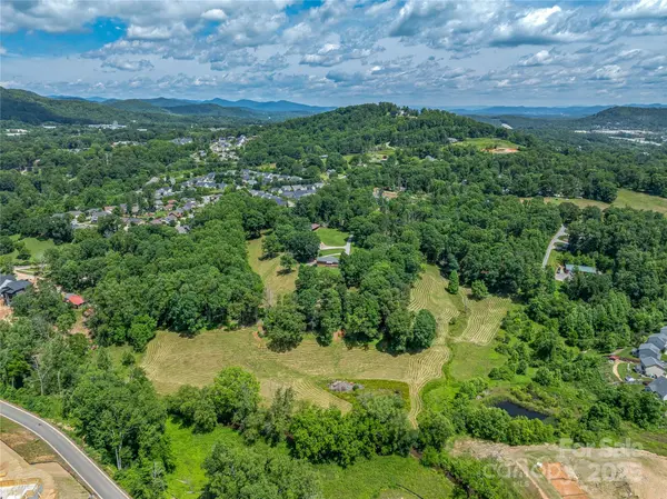 1110 Glenn Bridge RD SE, Arden, NC 28704