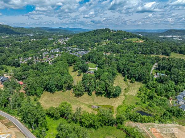 1110 Glenn Bridge RD SE, Arden, NC 28704