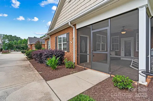 2369 Stardust CT, Denver, NC 28037