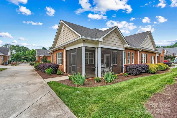 2369 Stardust CT, Denver, NC 28037