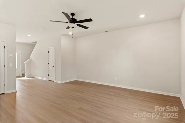 1041 Russell DR, Winston Salem, NC 27127