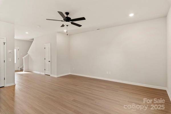 1041 Russell DR, Winston Salem, NC 27127