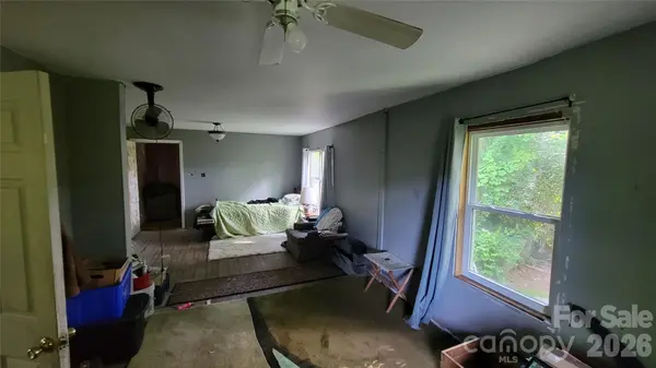 160 Cleveland RD, Tryon, NC 28782