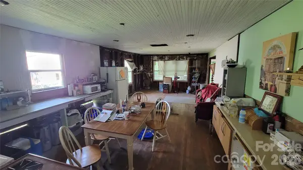 160 Cleveland RD, Tryon, NC 28782