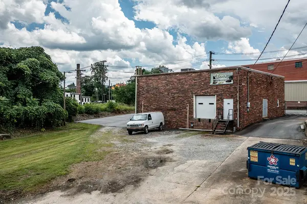 107 Light ST, Lenoir, NC 28645