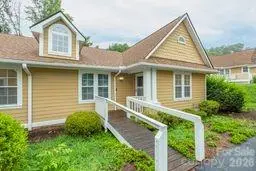 1303 Hyde Park DR, Asheville, NC 28806