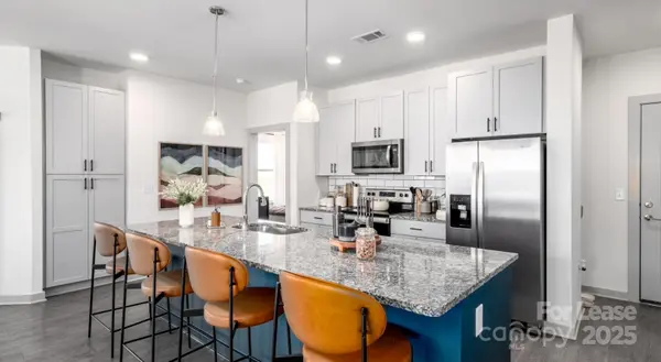 305 Prine PL #A5, Charlotte, NC 28213
