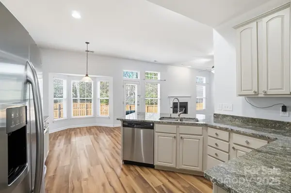 630 Springhouse PL, Clover, SC 29710