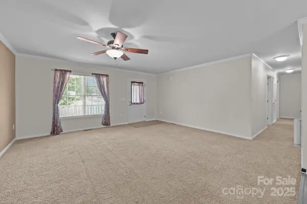 226 Brooks Farm DR, Rockwell, NC 28138