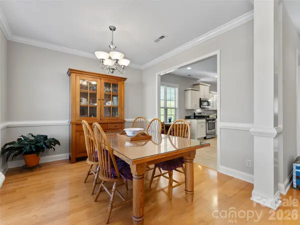 22 Florian LN, Fletcher, NC 28732