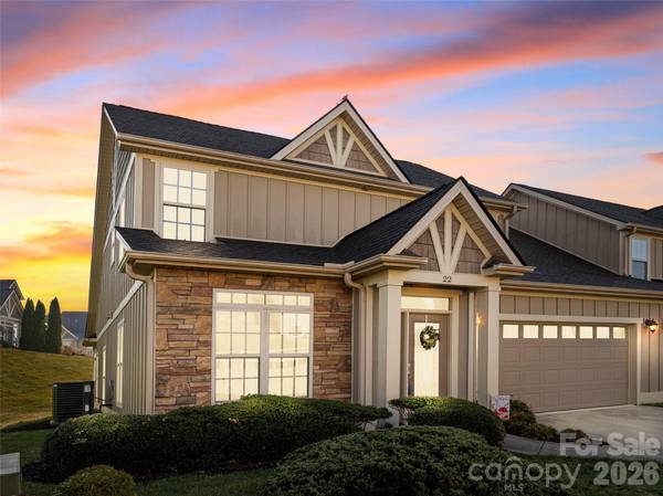 22 Florian LN, Fletcher, NC 28732