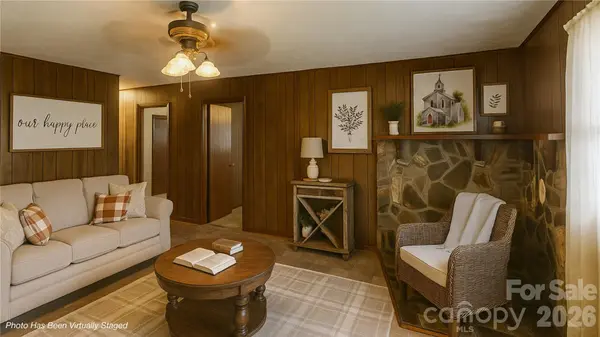 560 Bailey Mountain RD, Mars Hill, NC 28754