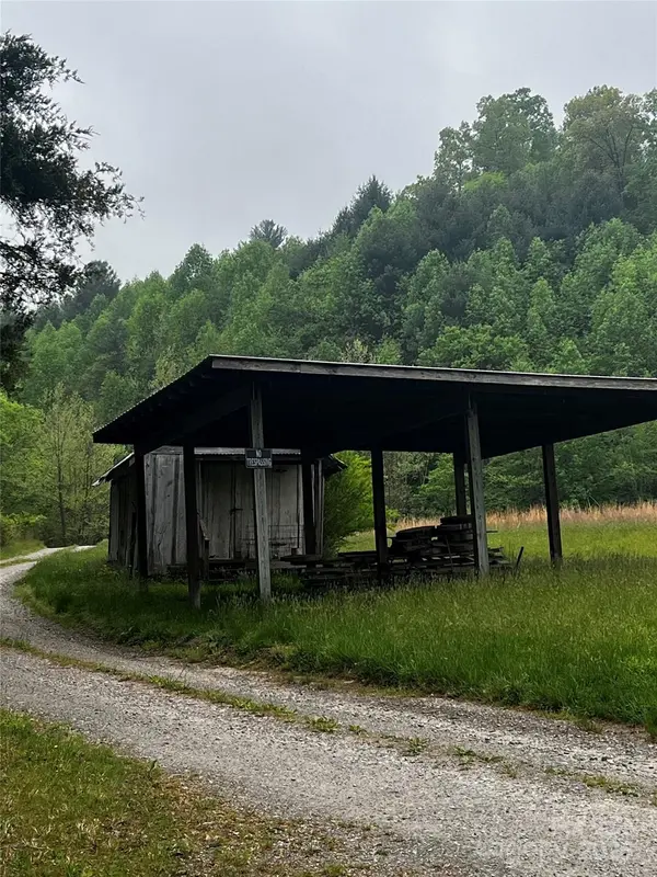 2255 NC Hwy 268 HWY W, Wilkesboro, NC 28697