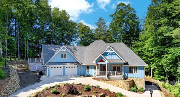 225 Henrys Glen DR, Morganton, NC 28655
