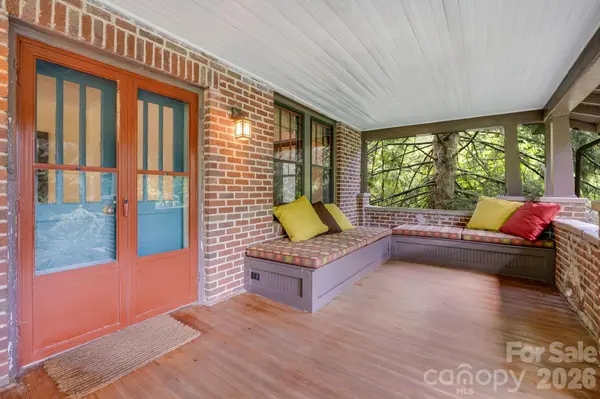 257 Henderson DR, Hot Springs, NC 28743