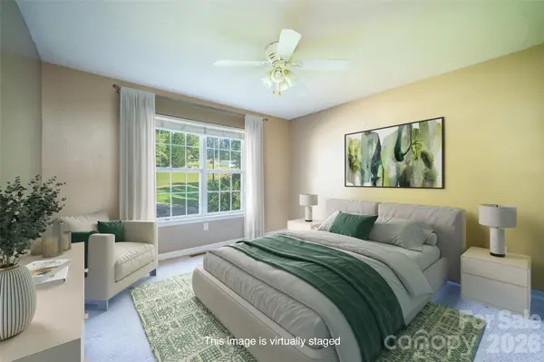 151 Willard LN, Hendersonville, NC 28792