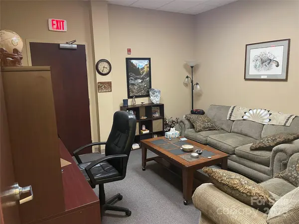 107 Kilson DR #202 & 204, Mooresville, NC 28117