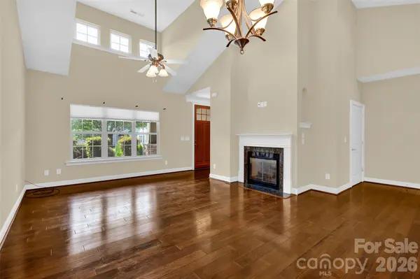 102 Coral LN, Mooresville, NC 28117