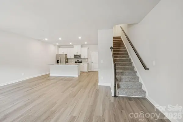 108 Ciara PL #B, Mooresville, NC 28117