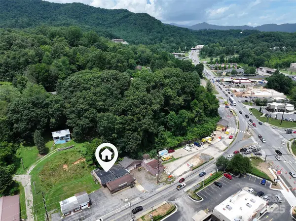 719 Dellwood City RD, Waynesville, NC 28786