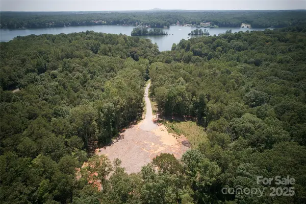 463 Laurel Cove RD, Statesville, NC 28677