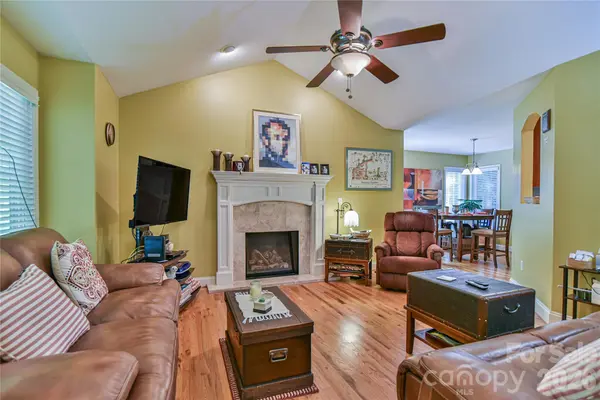 911 Fanning Bridge RD, Fletcher, NC 28732