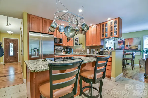 911 Fanning Bridge RD, Fletcher, NC 28732
